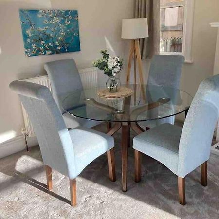 Garden Apartment, Central Harrogate With Parking エクステリア 写真