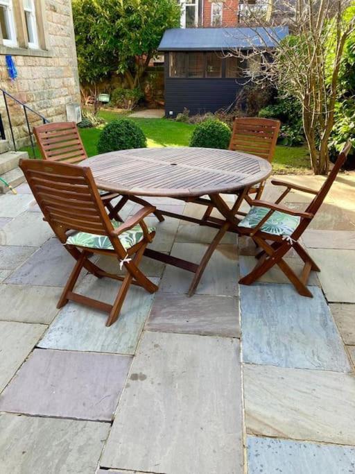 Garden Apartment, Central Harrogate With Parking エクステリア 写真